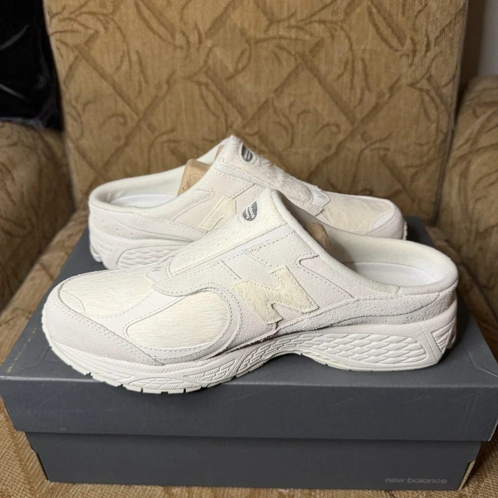 New Balance‎ 2002R Mule Slip On Men's Size 8 Beige New